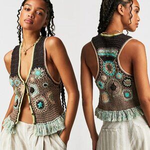 Free People Canyon Combo Desert Rose Crochet Fringe Boho Cropped Vest Medium NWT